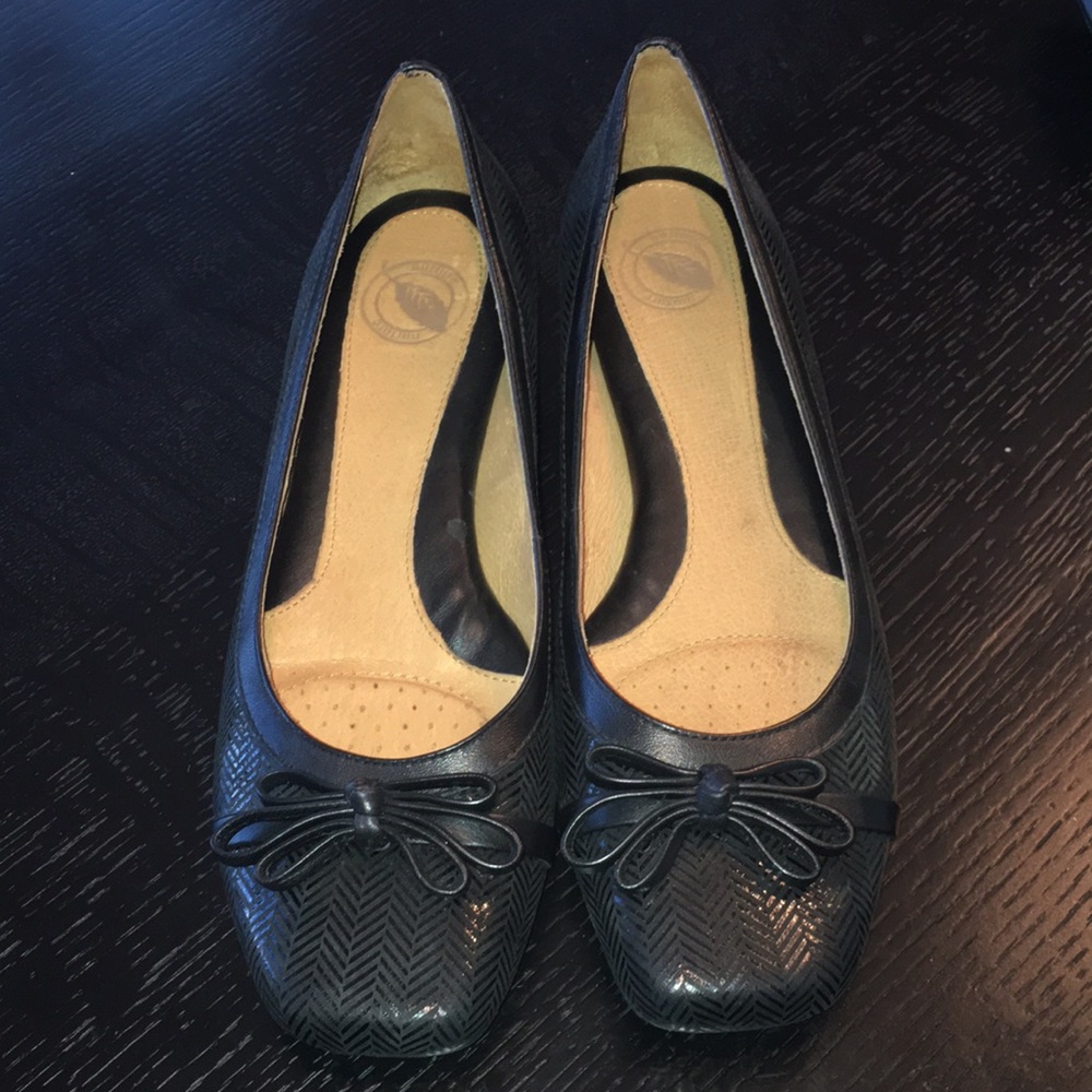 Black Comfy Shoes